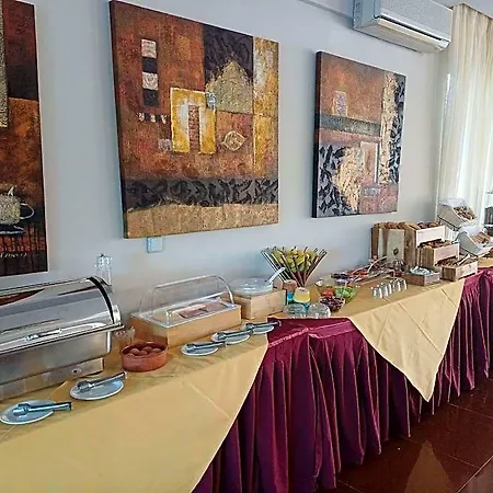 Hotel Ena 3*
