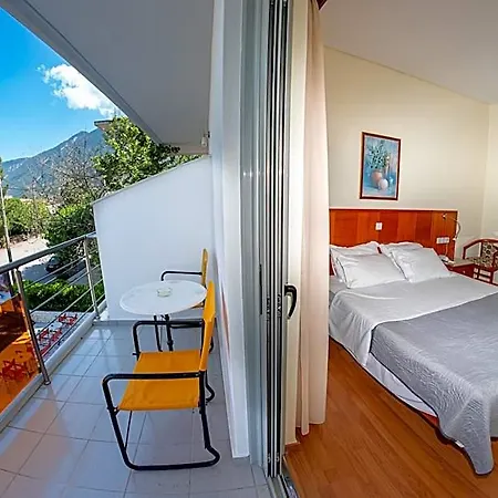 Ena Hotel Loutra Ipatis