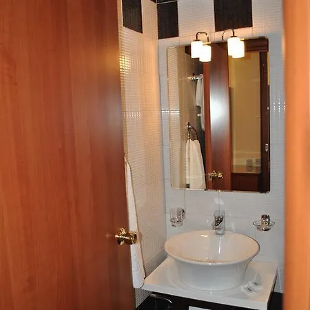 Hotel Ena 3*