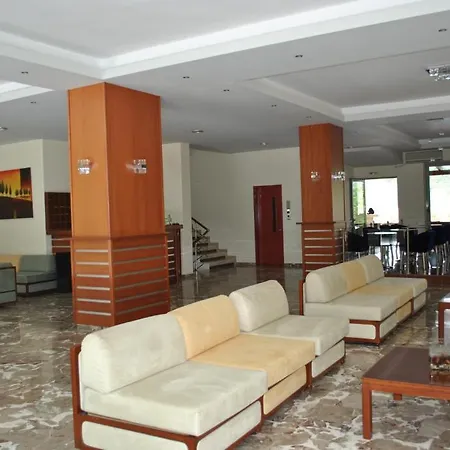 Ena 酒店 卢特拉伊帕蒂斯