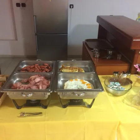 Ena 酒店 卢特拉伊帕蒂斯