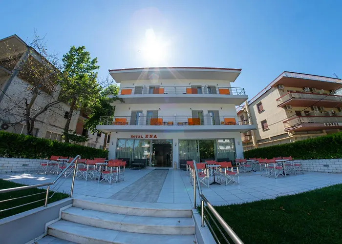 Ena Ξενοδοχείο