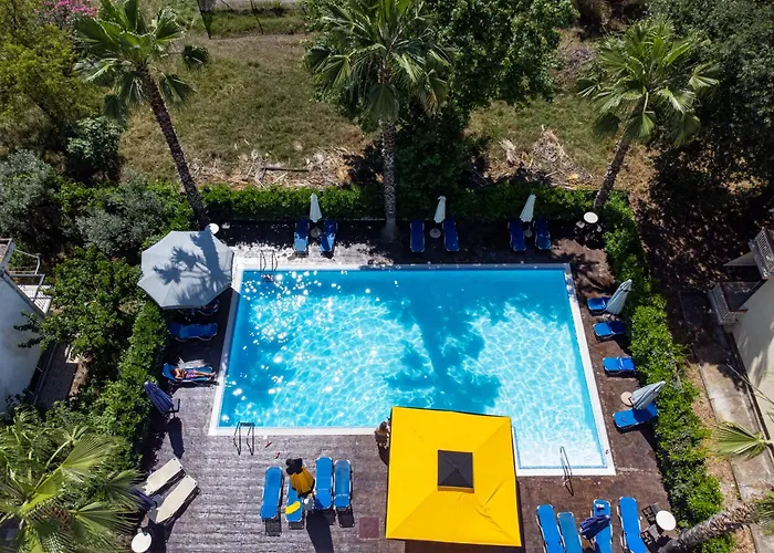 Ena 3* Λουτρά Υπάτης